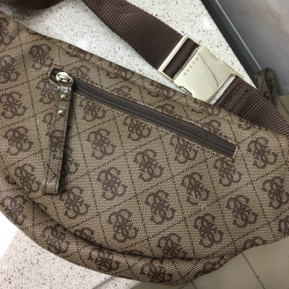 Vintage Guess Brown monogram Bum Bag Fanny pack & Lock Sport waist bag crossbody - Picture 2 of 3